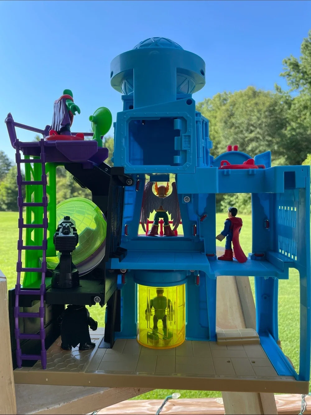 DC Imaginext Justice League Play-set with Multiple Figures